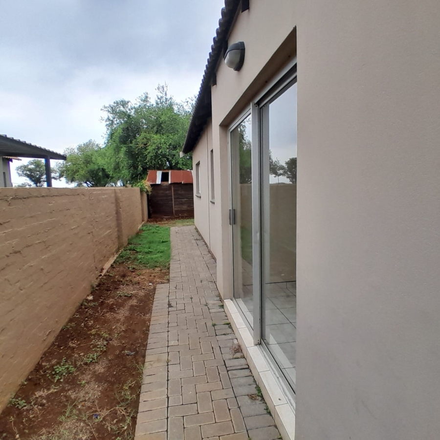 3 Bedroom Property for Sale in Waterkloof East North West